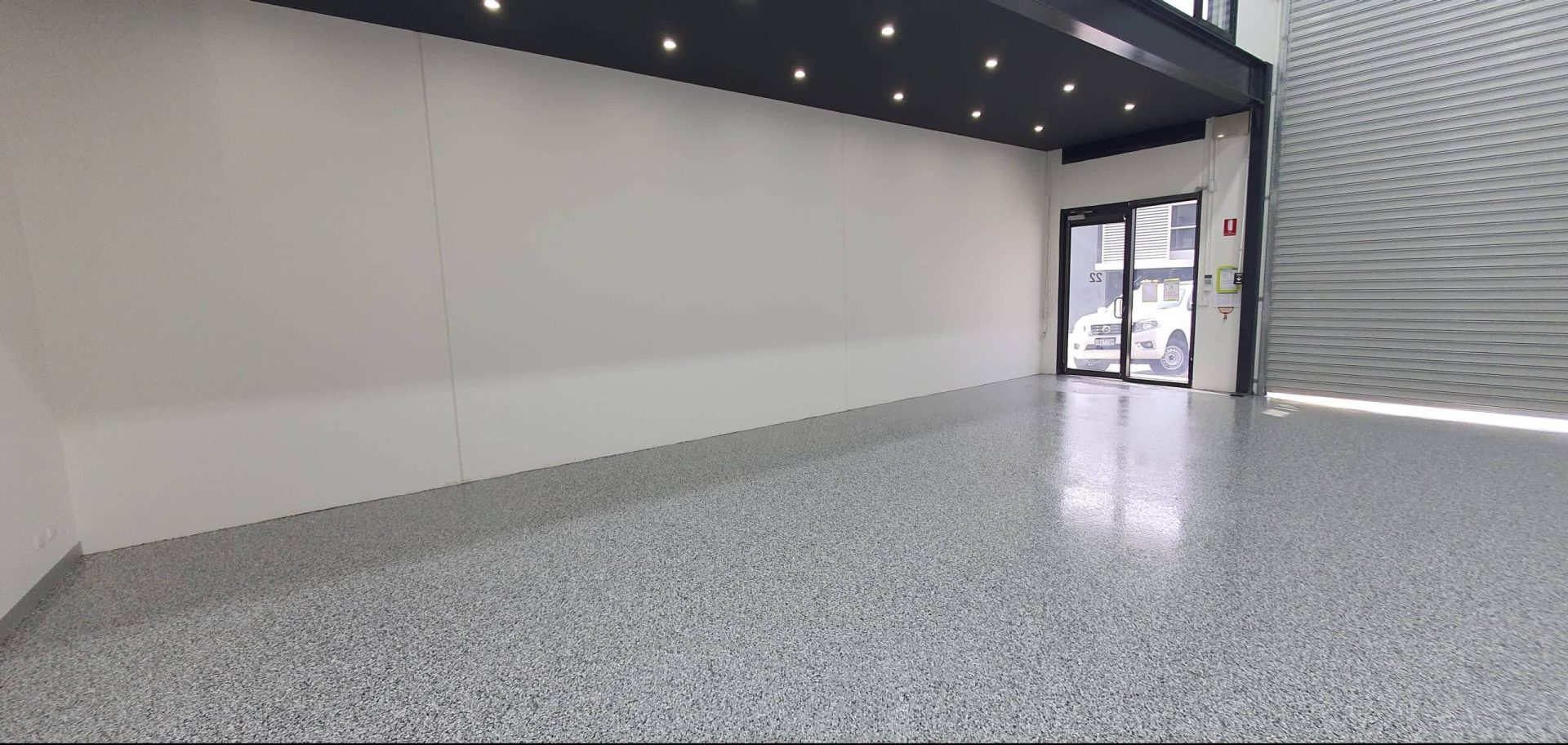 Epoxy flake flooring